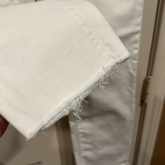 Banana Republic white “Girlfriend” jeans. Sz 27 - Picture 4 of 8